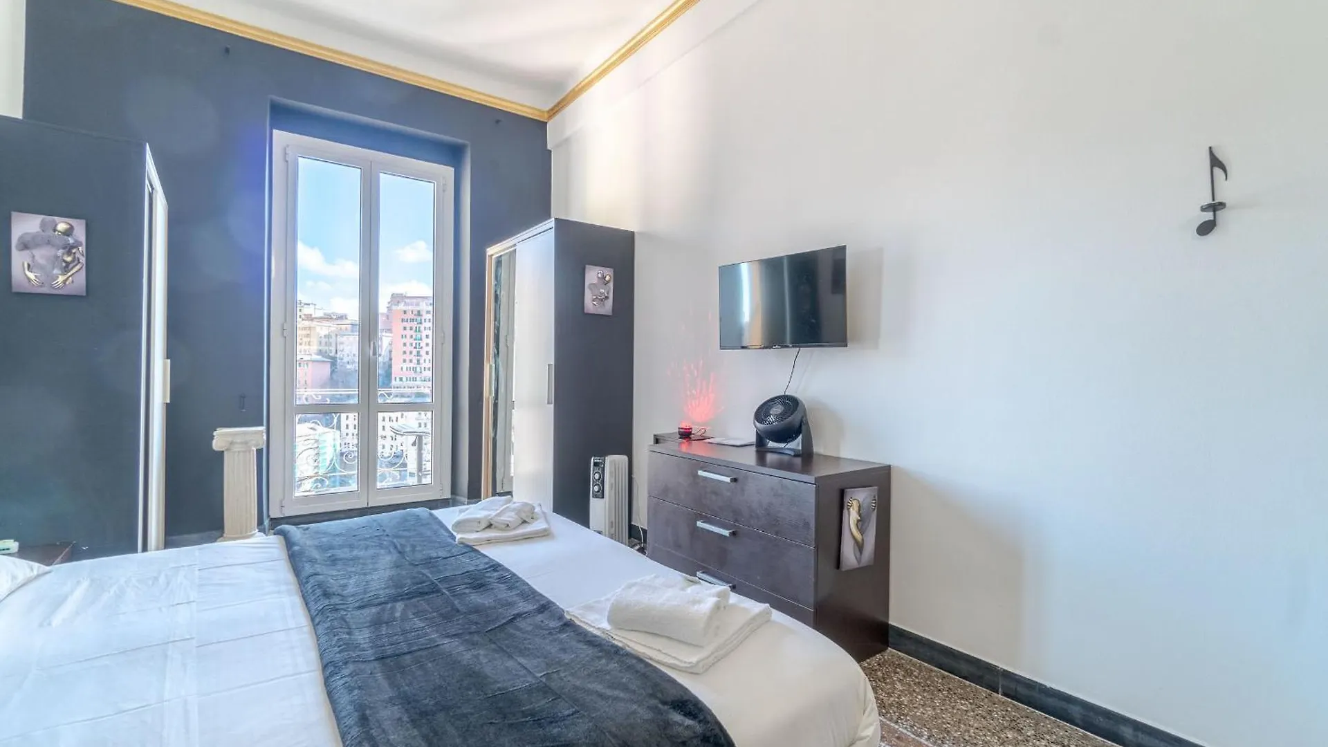 Genova La Fortuna Roomy Apt & Panoramic Balcony Italy