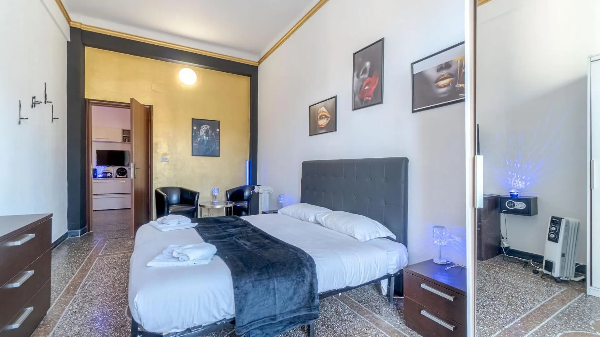 Genova La Fortuna Roomy Apt & Panoramic Balcony 0*, Genoa